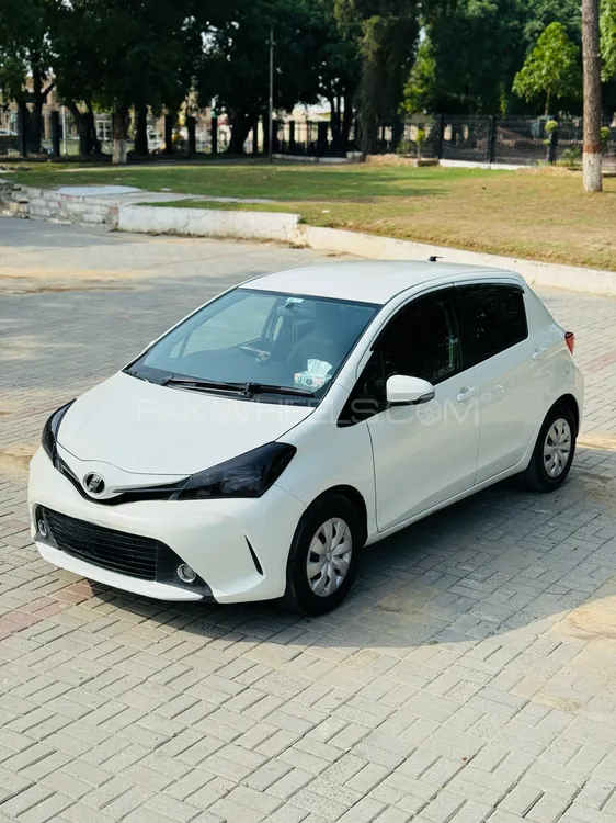 Toyota Vitz 2016 for Sale in Wah cantt Image-1