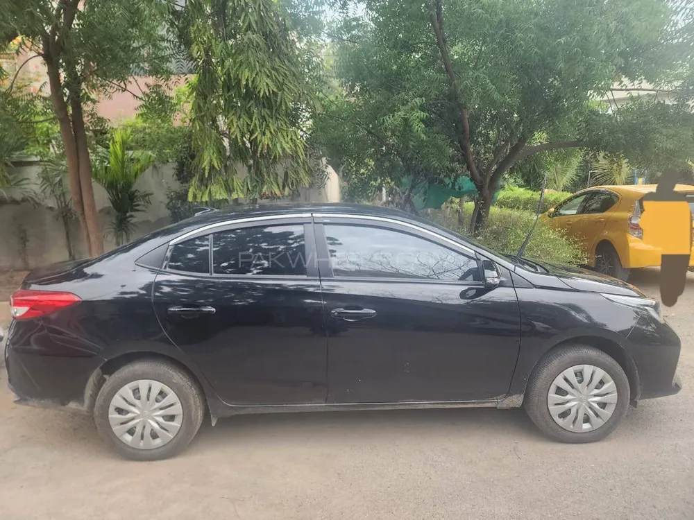 Toyota Yaris Sedan 2024 for Sale in Karachi Image-1