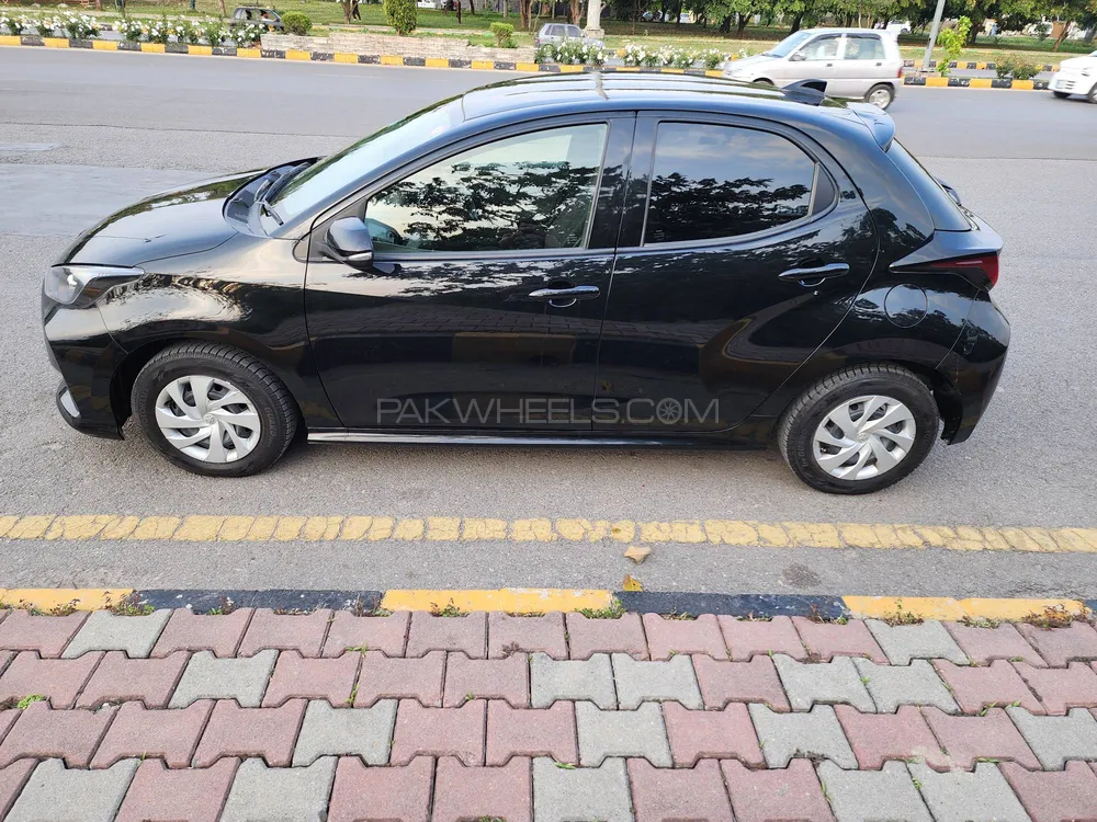 ٹویوٹا یارس ہیچ بیک 2021 for Sale in پشاور Image-1