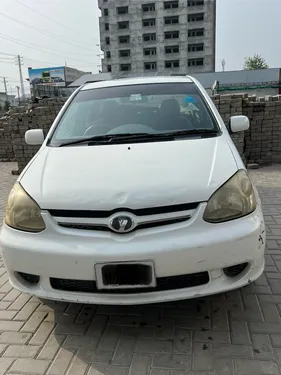 Toyota Platz F 1.0 2004
