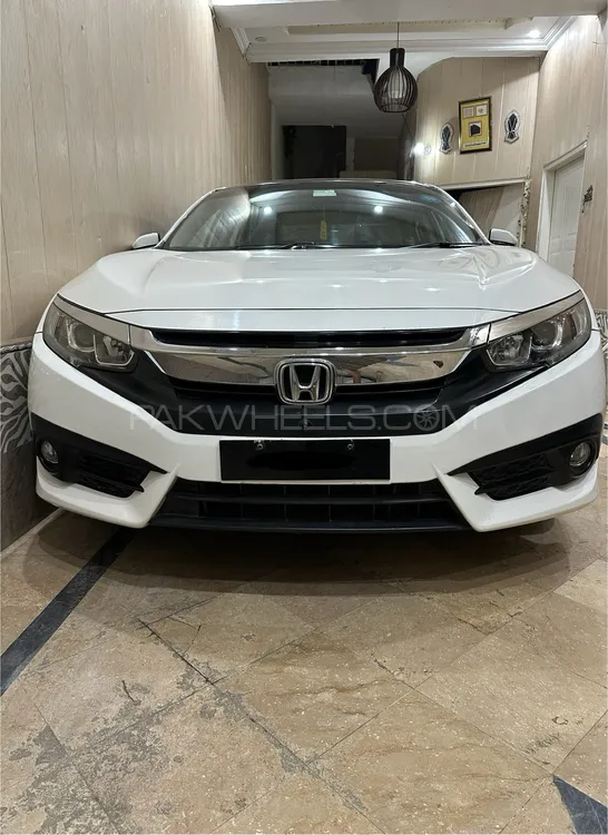 Honda Civic 2018 for Sale in Lahore Image-1