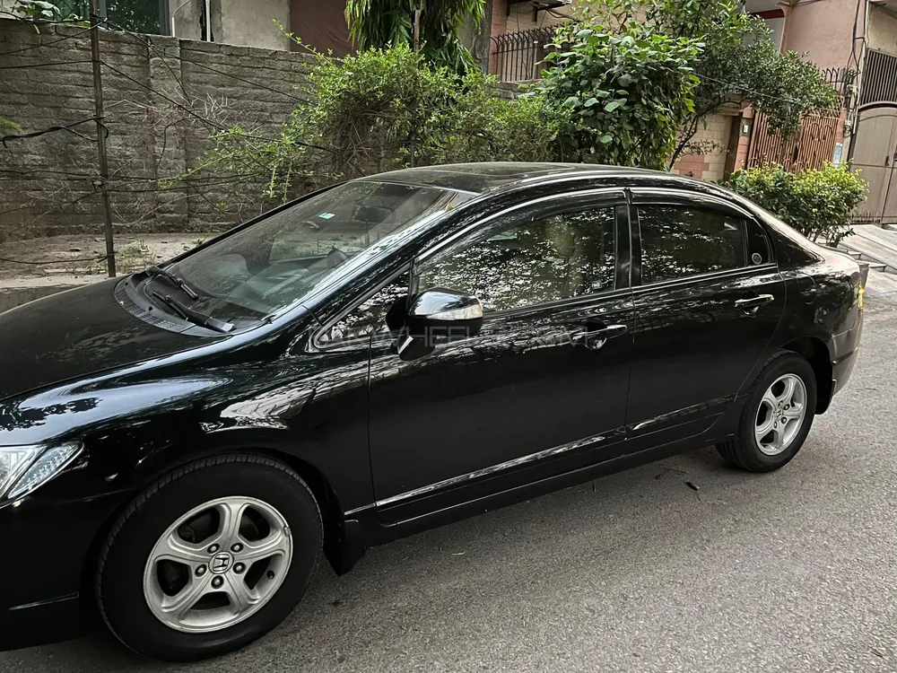 Honda Civic 2010 for Sale in Lahore Image-1