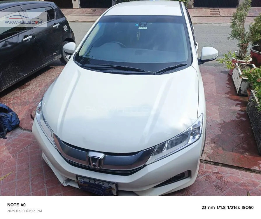 Honda Grace Hybrid 2015 for Sale in Lahore Image-1