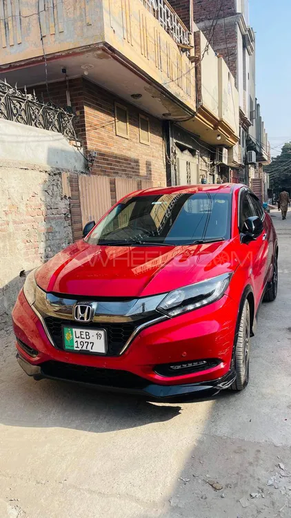 Honda Vezel 2016 for Sale in Faisalabad Image-1