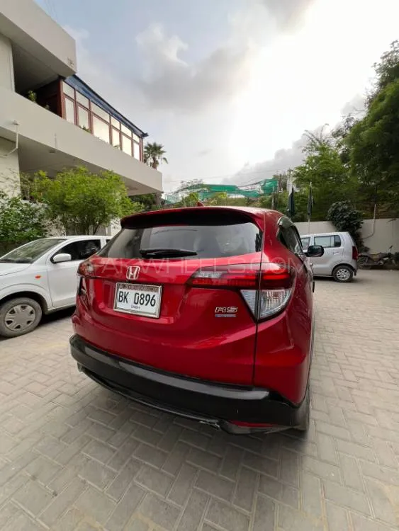 Honda Vezel 2017 for Sale in Karachi Image-1