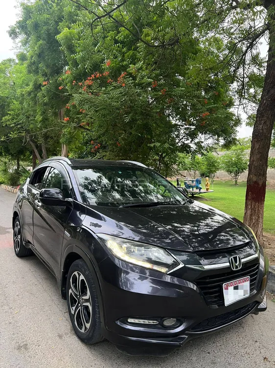 Honda Vezel 2014 for Sale in Karachi Image-1
