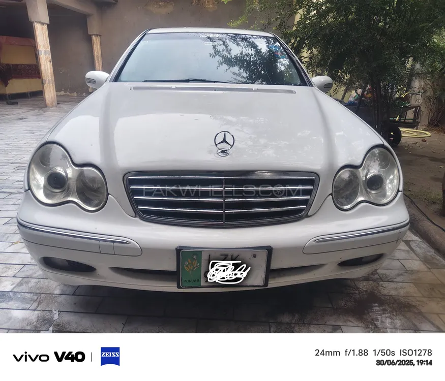 Mercedes Benz C Class 2002 for Sale in Peshawar Image-1