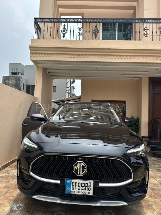 MG HS 2025 for Sale in Sialkot Image-1
