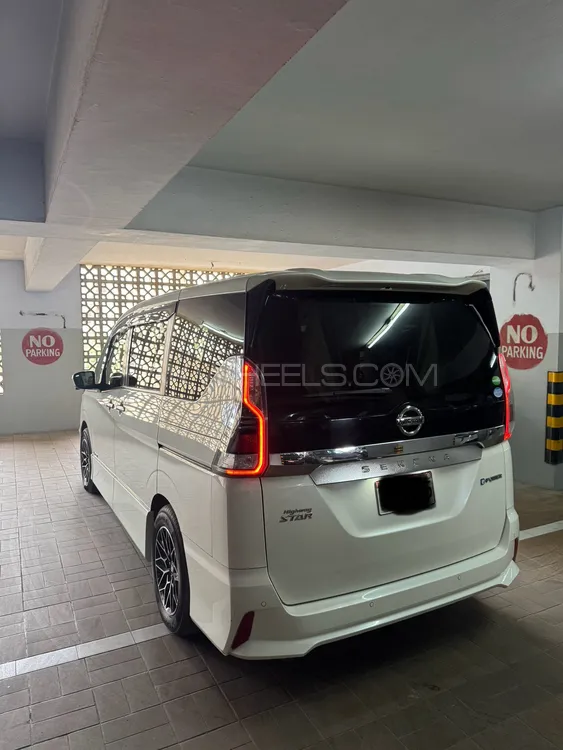 Nissan Serena 2017 for Sale in Karachi Image-1