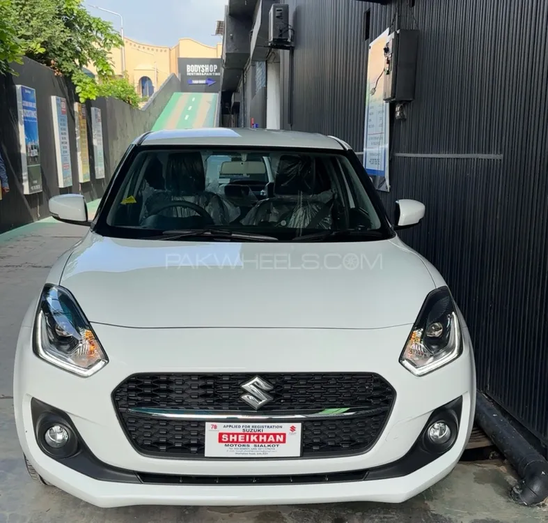 Suzuki Swift 2025 for Sale in Sialkot Image-1