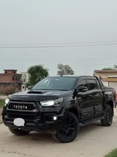 Toyota Hilux Revo V Automatic 3.0  2017 for Sale
