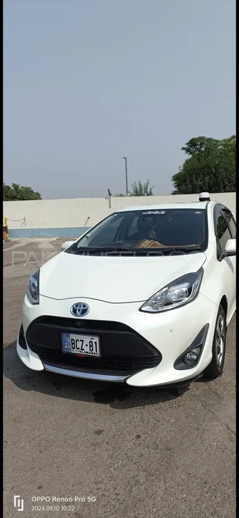Toyota Aqua 2024 for Sale in Peshawar Image-1