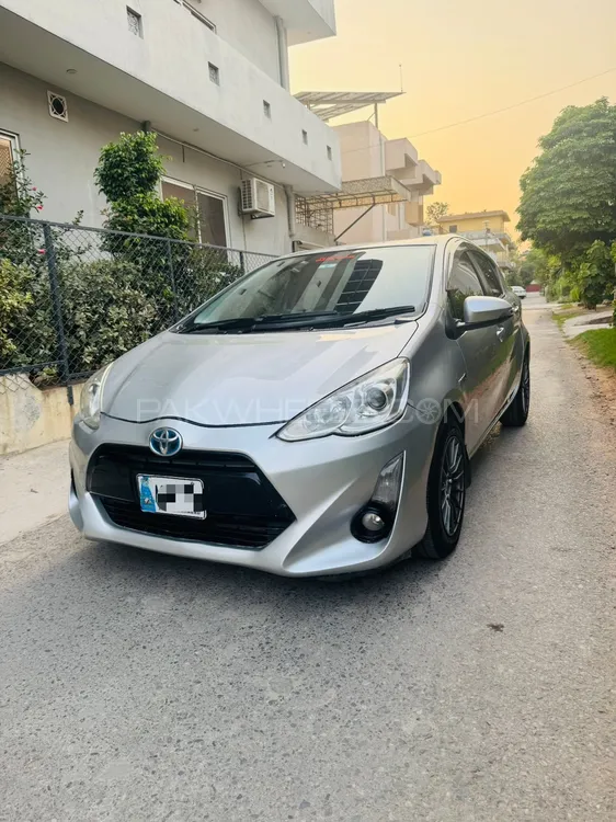 Toyota Aqua 2015 for Sale in Islamabad Image-1