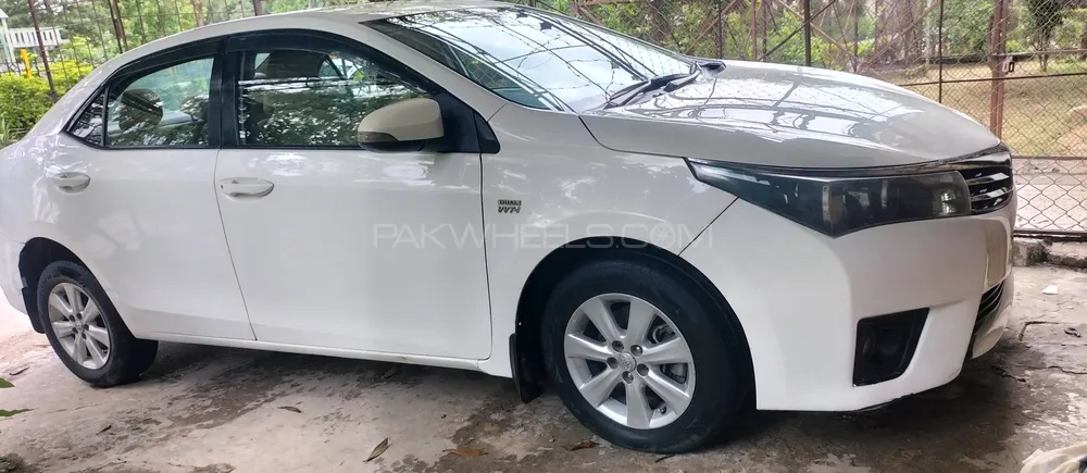 Toyota Corolla 2015 for Sale in Islamabad Image-1