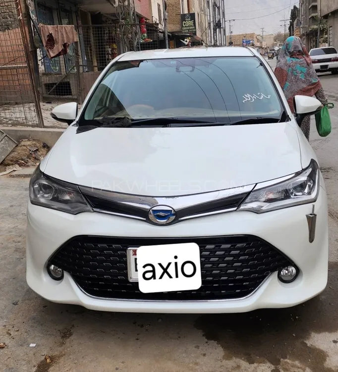 Toyota Corolla Axio 2015 for Sale in Quetta Image-1