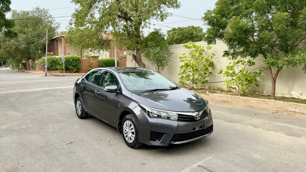 Toyota Corolla 2016 for Sale in Karachi Image-1