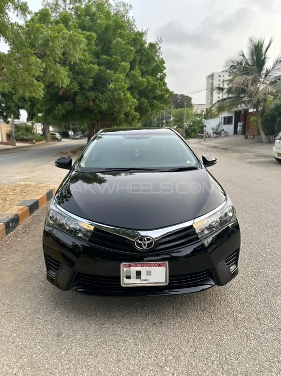 Toyota Corolla 2016 for Sale in Karachi Image-1