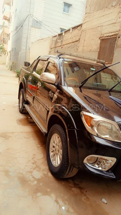 Toyota Hilux 2007 for Sale in Karachi Image-1