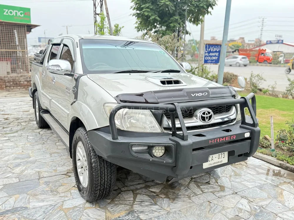 Toyota Hilux 2010 for Sale in Peshawar Image-1