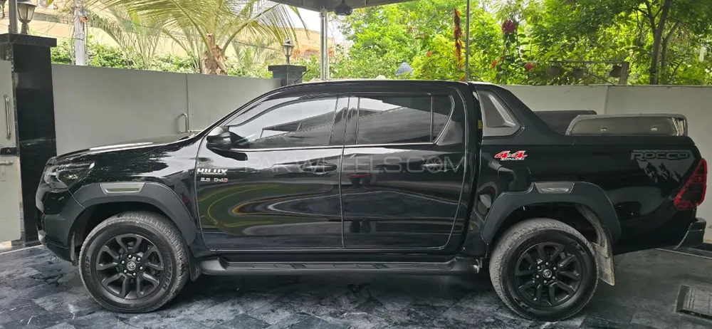 Toyota Hilux 2023 for Sale in Karachi Image-1
