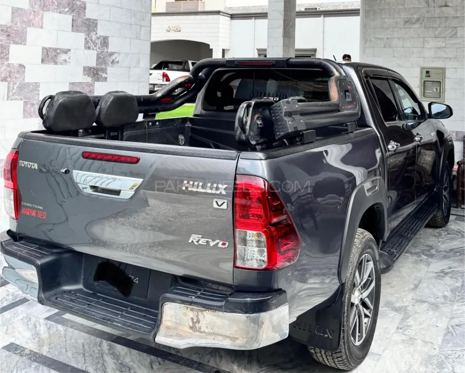 Toyota Hilux 2016 for Sale in Mardan Image-1