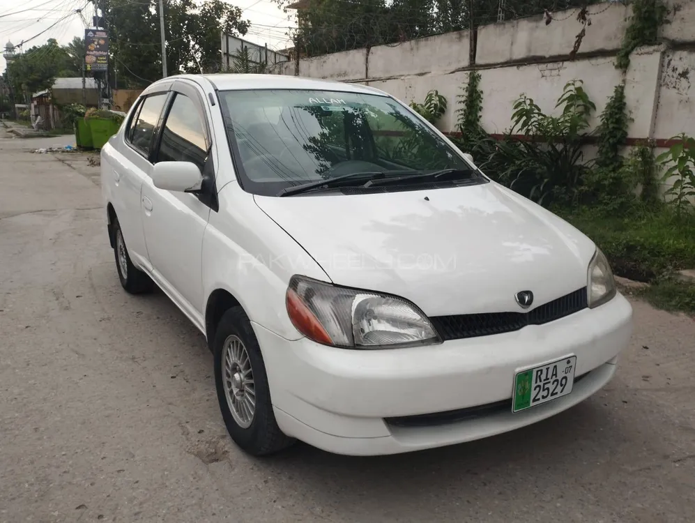 Toyota Platz 2001 for Sale in Rawalpindi Image-1