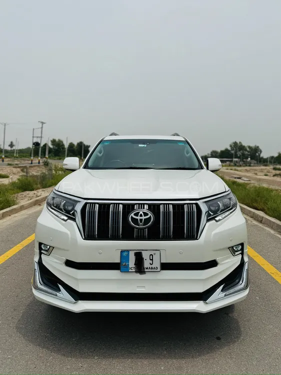 Toyota Prado 2010 for Sale in Pir mahal Image-1
