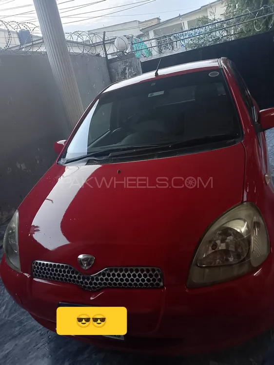 Toyota Vitz 2000 for Sale in Abbottabad Image-1