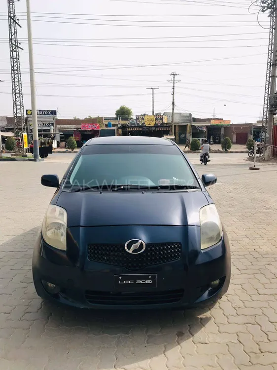Toyota Vitz 2006 for Sale in Multan Image-1