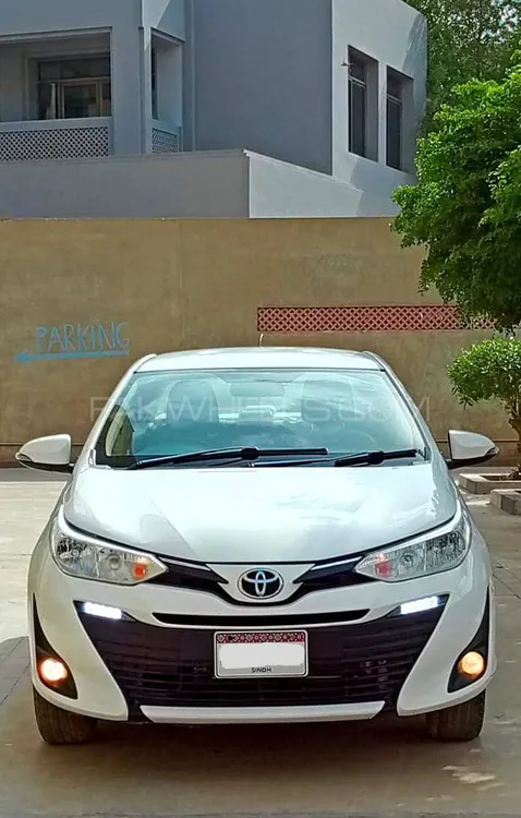 Toyota Yaris Sedan 2020 for Sale in Karachi Image-1