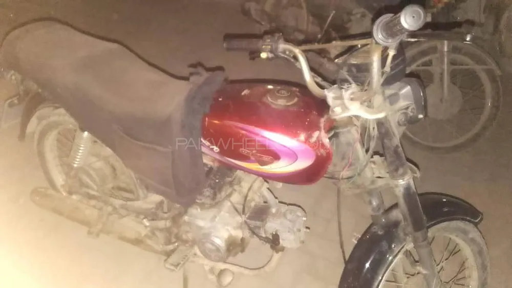 Unique Xtreme UD 70 2007 for Sale Image-1