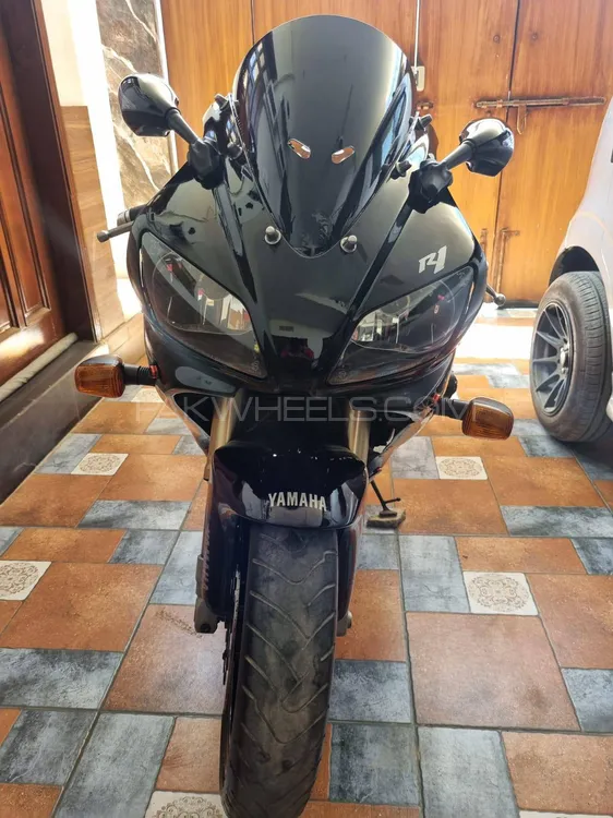Yamaha YZF-R1 2003 for Sale Image-1