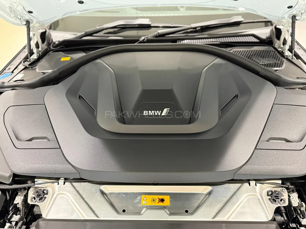 BMW i4 2022 for Sale in Lahore BMW i4 2022 for Sale in Lahore Image-14
