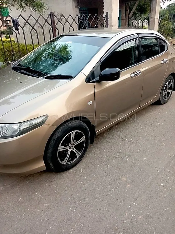 Honda City 2011 for Sale in Lahore Image-1