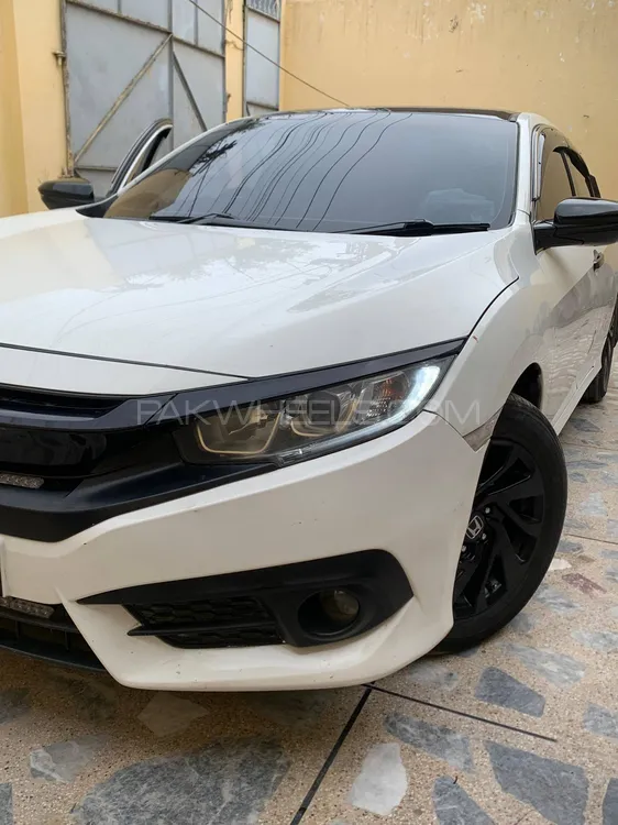 Honda Civic 2017 for Sale in Peshawar Image-1