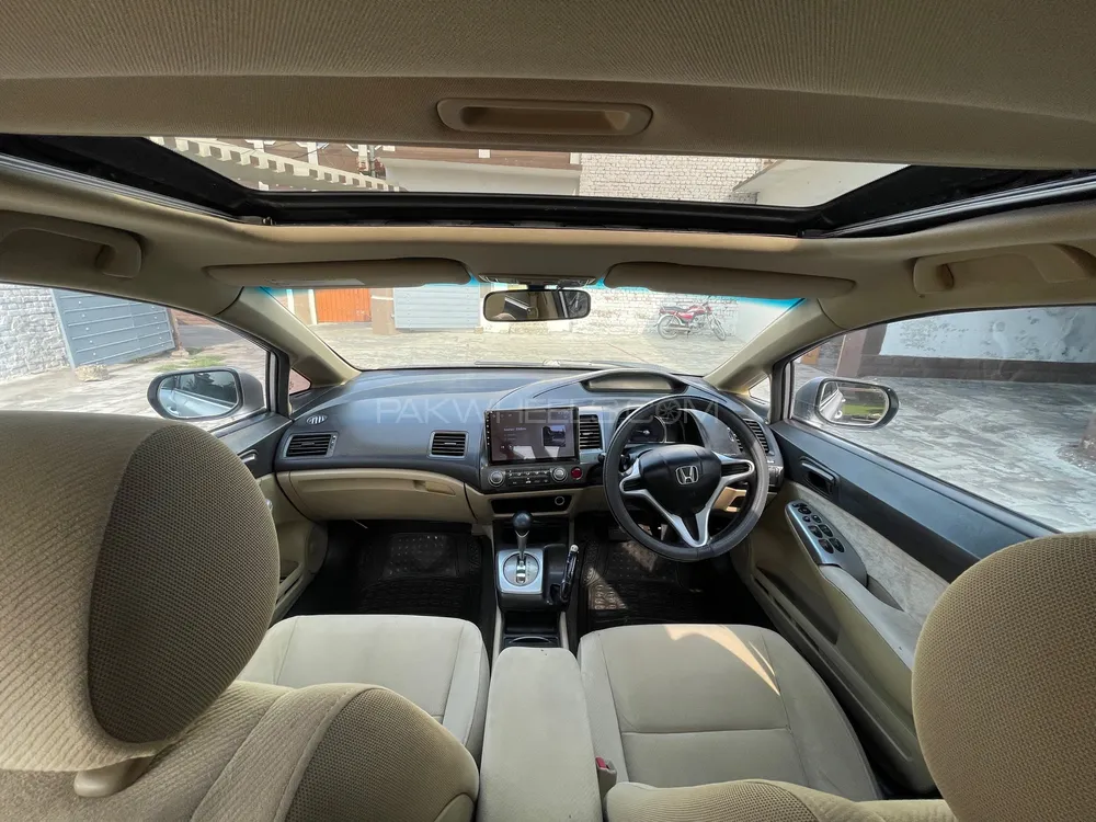 Honda Civic 2010 for Sale in Nowshera Image-1