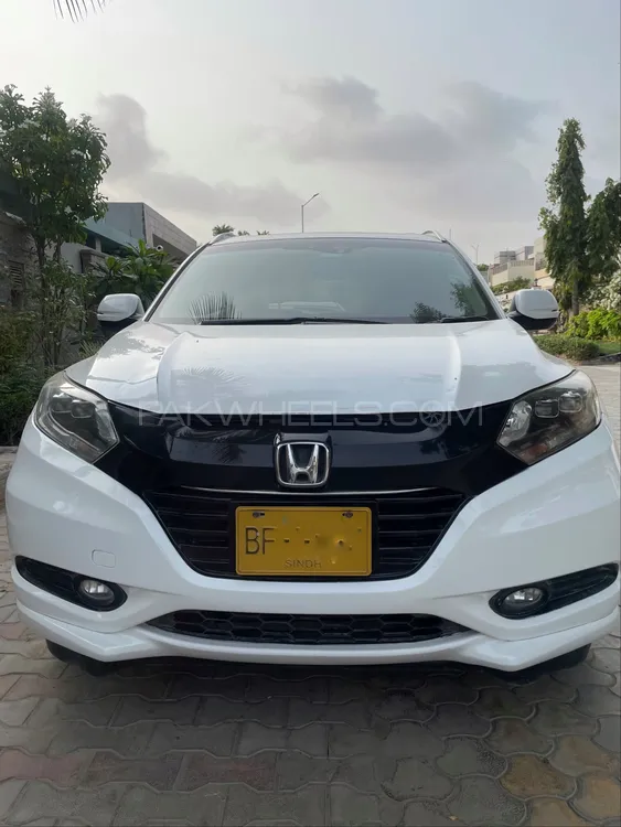 Honda Vezel 2014 for Sale in Karachi Image-1