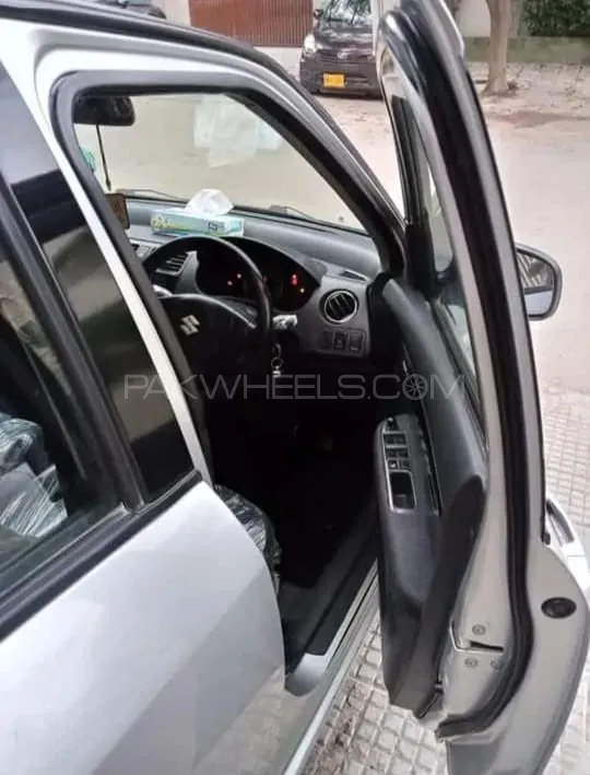 Suzuki Swift 2016 for Sale in Karachi Image-1