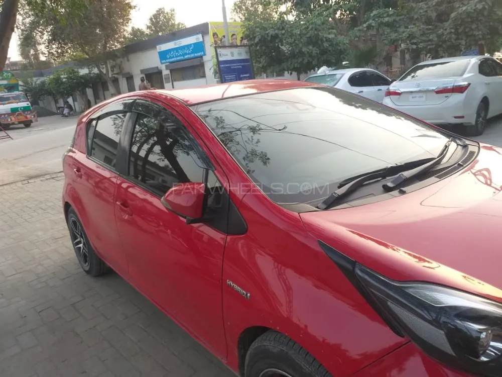 Toyota Aqua 2017 for Sale in Jampur Image-1