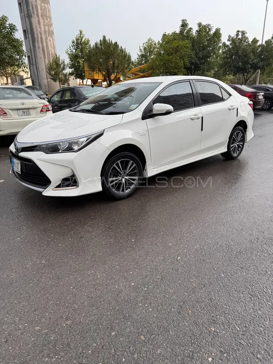 Toyota Corolla 2021 for Sale in Islamabad Image-1