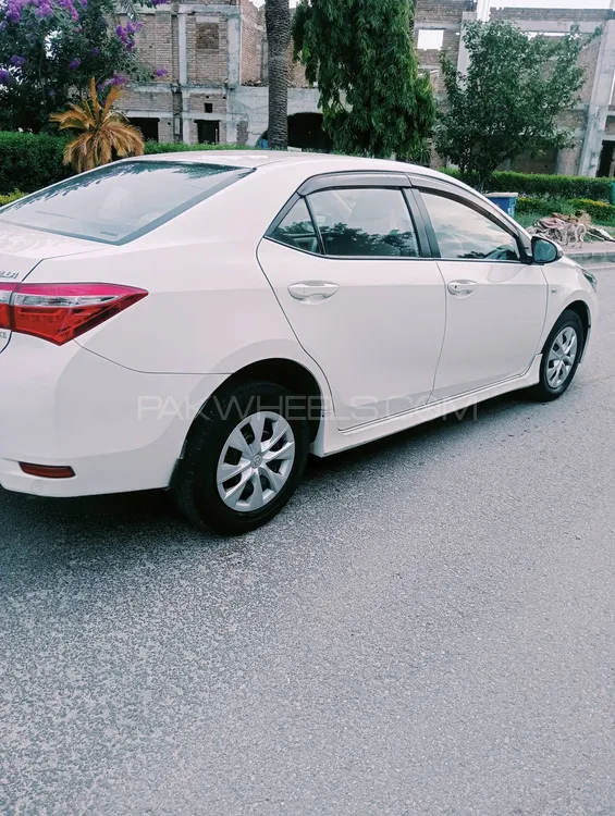 Toyota Corolla 2015 for Sale in Islamabad Image-1