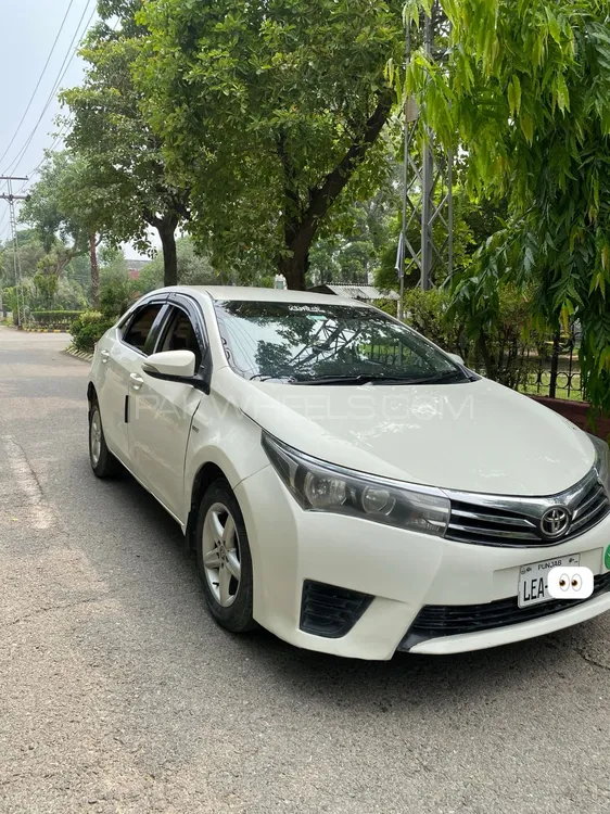 Toyota Corolla 2015 for Sale in Lahore Image-1