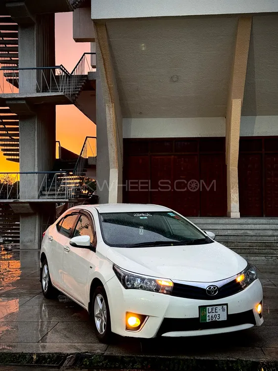 Toyota Corolla 2016 for Sale in Lahore Image-1