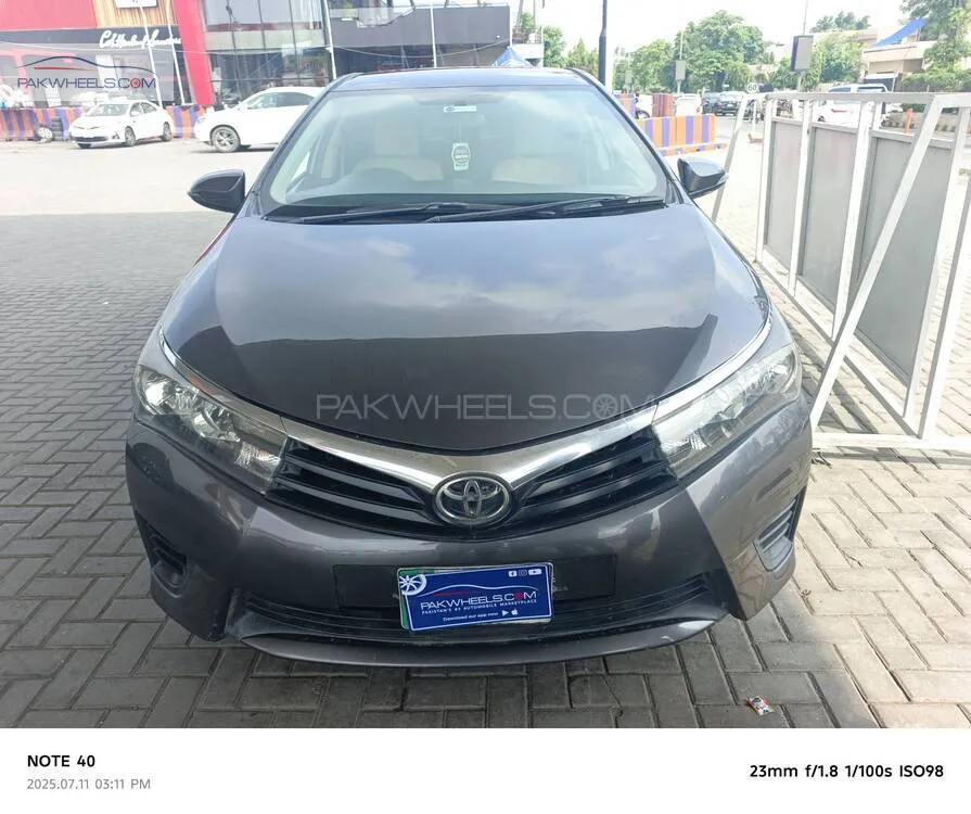 Toyota Corolla 2017 for Sale in Lahore Image-1