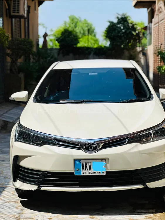 Toyota Corolla 2018 for Sale in Peshawar Image-1