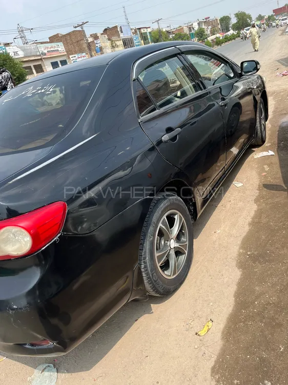 Toyota Corolla 2011 for Sale in Burewala Image-1
