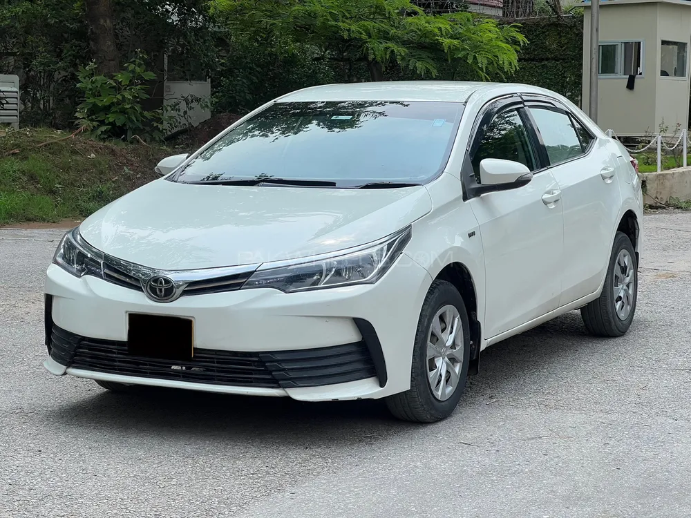 Toyota Corolla 2016 for Sale in Islamabad Image-1