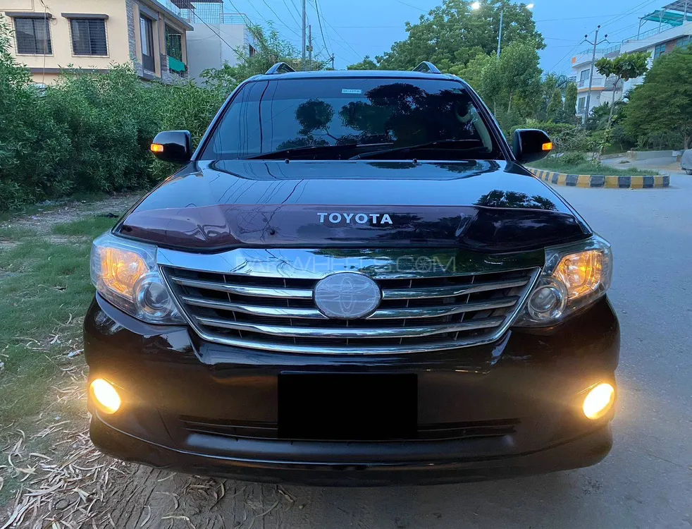 Toyota Fortuner 2013 for Sale in Karachi Image-1