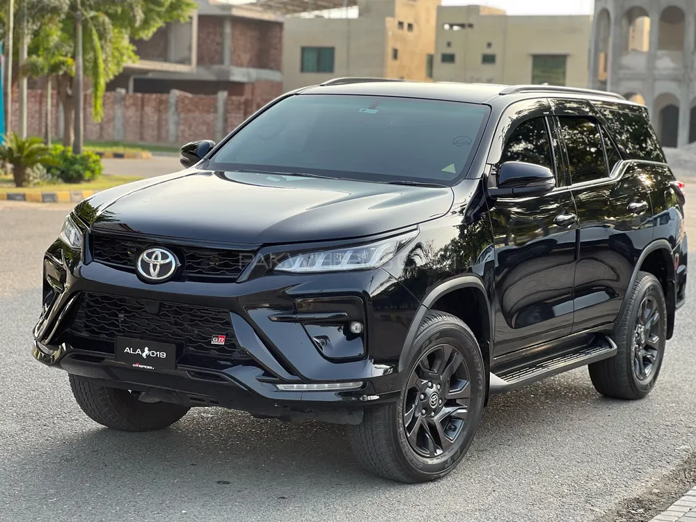 Toyota Fortuner 2022 for Sale in Lahore Image-1
