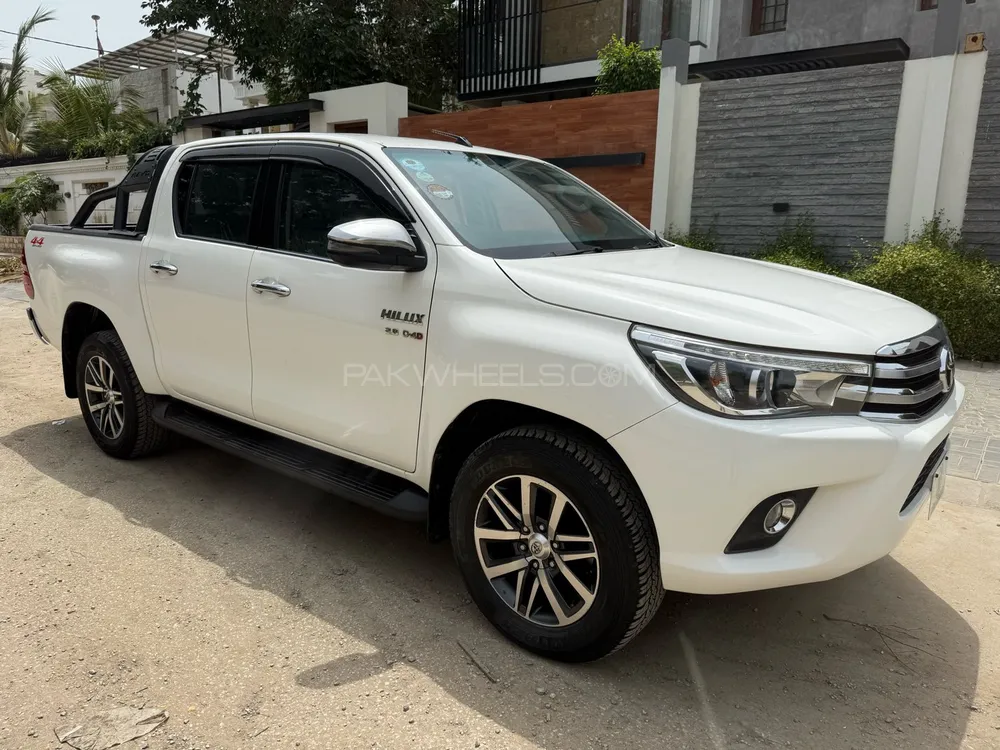 Toyota Hilux 2019 for Sale in Karachi Image-1